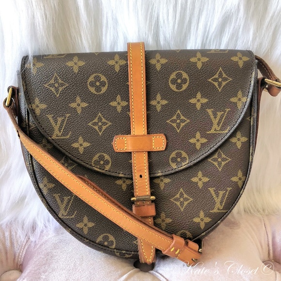 Louis Vuitton Handbags - LOUIS VUITTON Monogram Shanti Cross Body